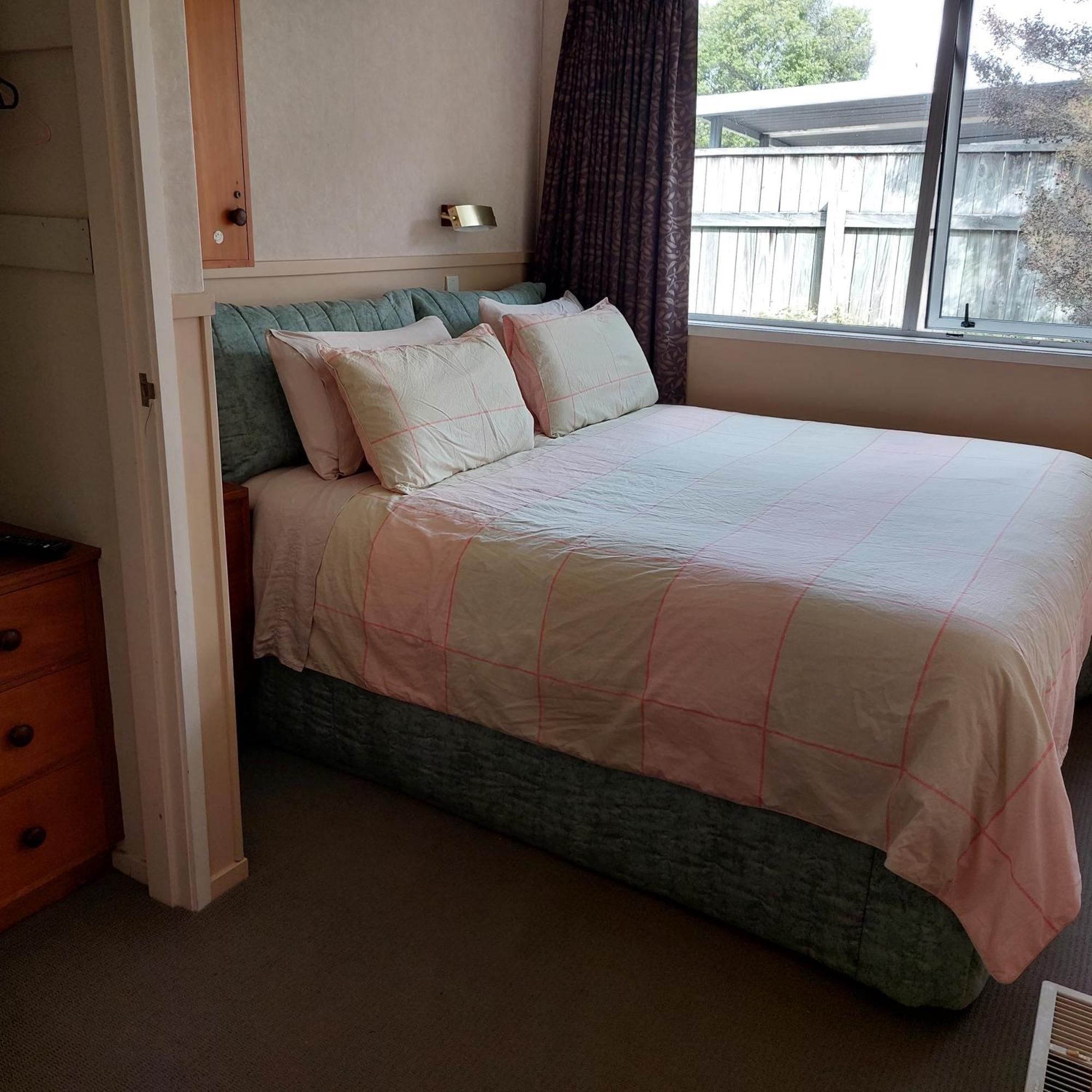 Bed And Breakfast Happy Home Taupo Accommodation Exteriér fotografie