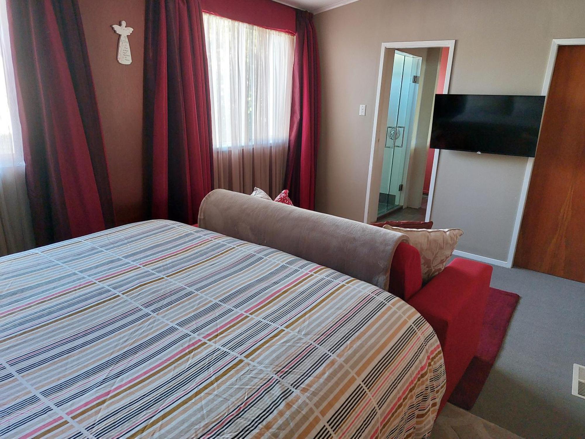 Bed And Breakfast Happy Home Taupo Accommodation Exteriér fotografie